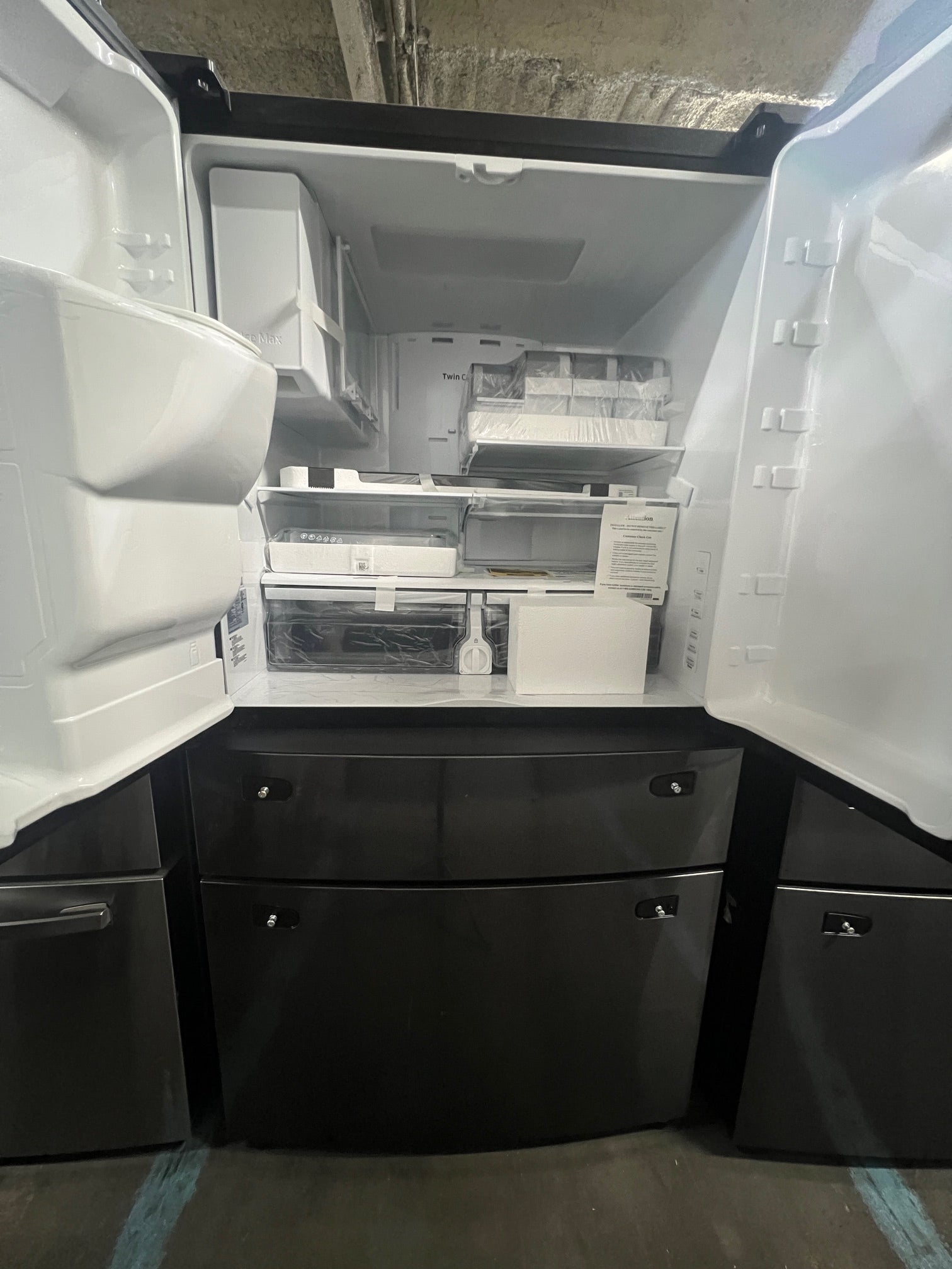 Samsung 28 Cu. Ft. 4-Door With FlexZone Drawer Stainless Black